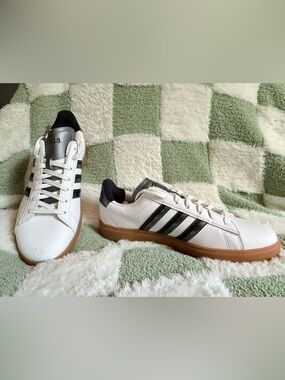 Adidas VL Court White Black Gum Men’s Size X Clean Casual Sneakers NWOT